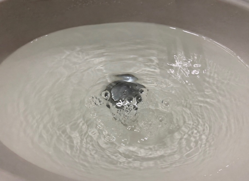Gurgling drains